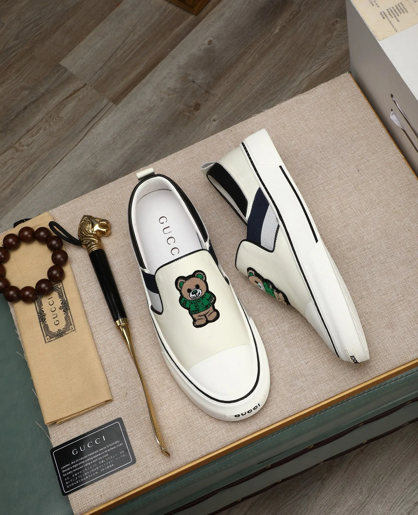 Men's shoes 💰460 GUCCI🔍🔍The latest models are on sale at the same time at the counter. Original calfskin imported from Italy, genuine leather lining, (high-end, extravagant, and classy) with exquisite workmanship. Soles: Original soles specially provided by the original factory. ⚠Exclusive double-layer movable molded soles are super comfortable⚠. Photos of the real thing🎬The real thing is even better🔍🔍"High quality·Follow the order" Code number 38-44
